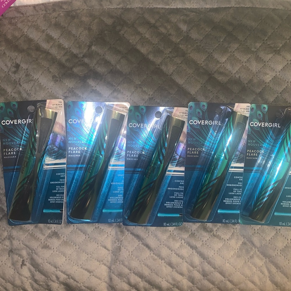 5 Cover girl peacock flare mascara jet black set